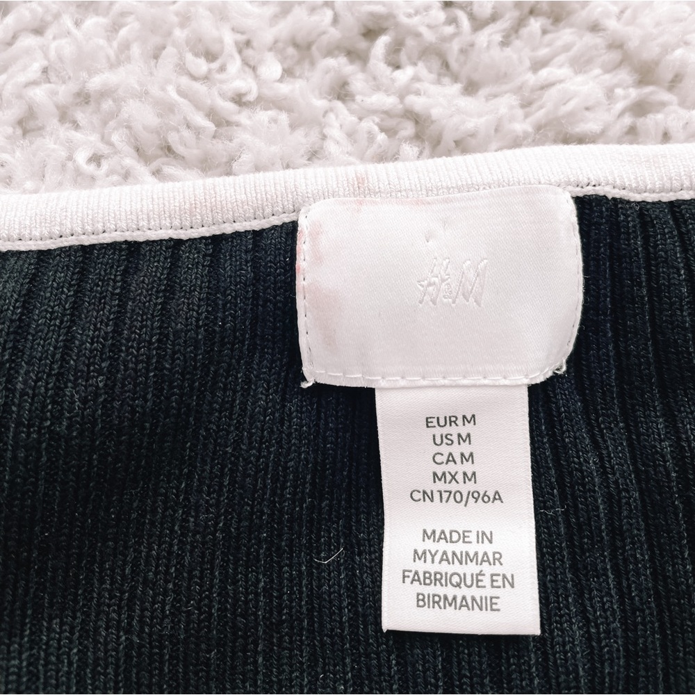 H&M Black White Ribbed Knit Sweater!! - Picture 5 of 7